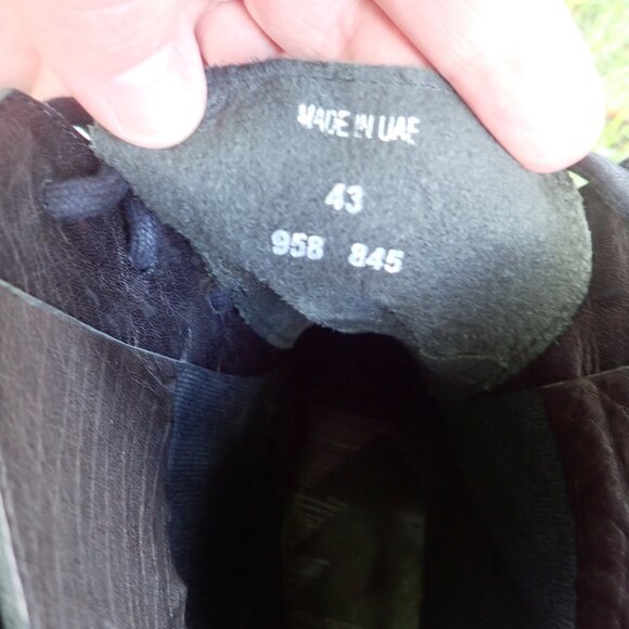 Made in UAE Leather Boots - Picture 5 of 7